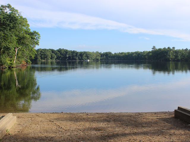 Dug Pond Boat Launch